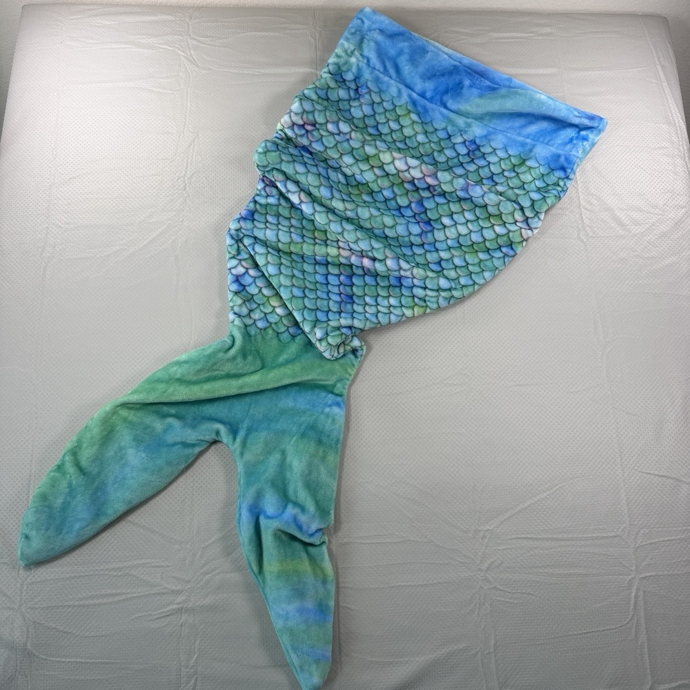 Mermaid Tail Blanket Plush Fleece Scale Print Blue Green Sleeping Bag Throw
